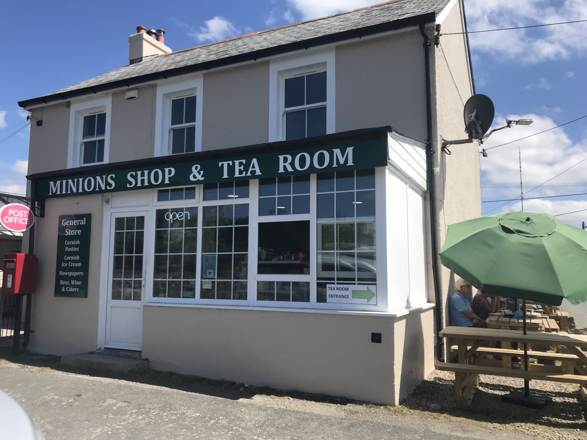 Visit Minions - Minions Shop and Tearoom